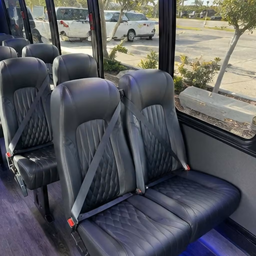 worcester 15 passenger minibus rental